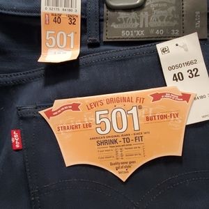 Authentic Levi's 501 size 40x32 dark